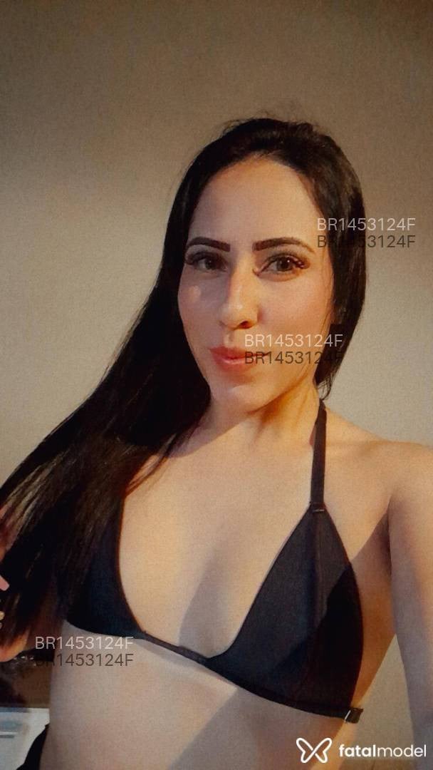 Acompanhante mulher com cabelo castanho de olhos castanhos em Rio do Sul Acompanhante mulher com cabelo castanho de olhos castanhos em Rio do Sul - Isabela