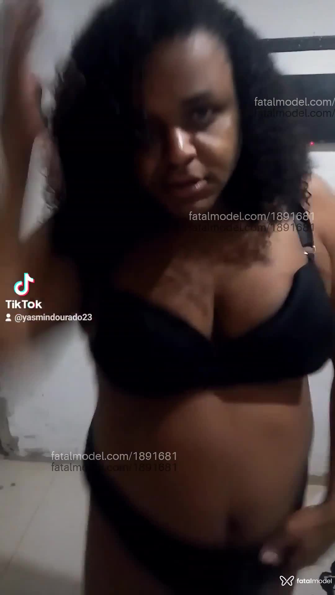 Acompanhante mulher trans morena (o) de olhos castanhos em Rio de Janeiro - Yasmin dourado