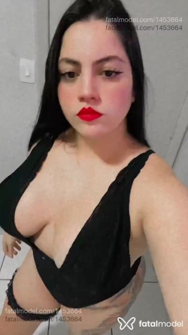 Acompanhante mulher morena (o) de olhos pretos - Melina Acompanhante mulher morena (o) de olhos pretos - Melina