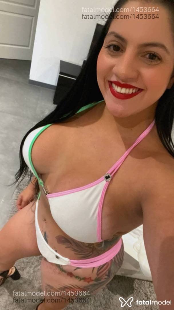 Acompanhante mulher morena (o) de olhos pretos - Melina Acompanhante mulher morena (o) de olhos pretos - Melina