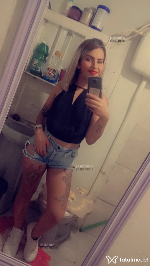 Acompanhante mulher loira (o) de olhos castanhos em Chapecó - Usurpadora