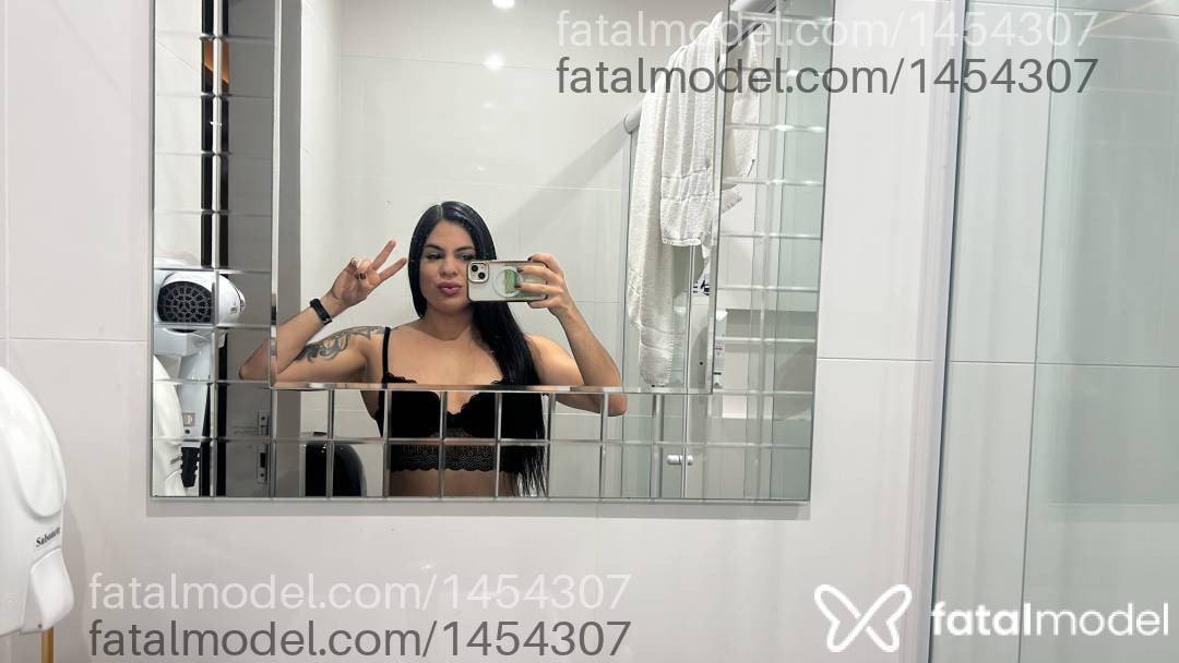 Acompanhante mulher morena (o) de olhos pretos - Mayara