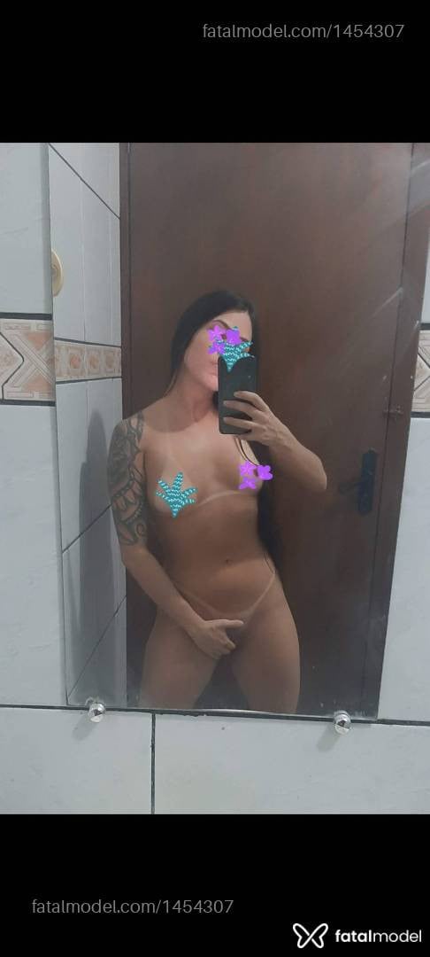 Acompanhante mulher morena (o) de olhos pretos - Mayara