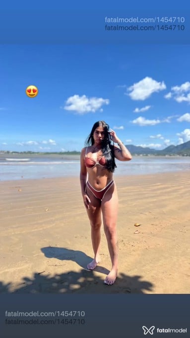 Acompanhante mulher morena (o) de olhos pretos em Manhuaçu - Athena