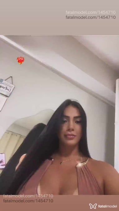 Acompanhante mulher morena (o) de olhos pretos em Manhuaçu - Athena