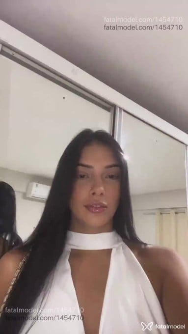 Acompanhante mulher morena (o) de olhos pretos em Manhuaçu - Athena