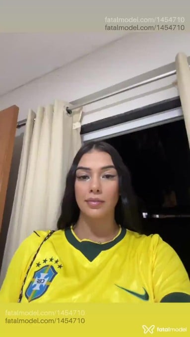 Acompanhante mulher morena (o) de olhos pretos em Manhuaçu - Athena