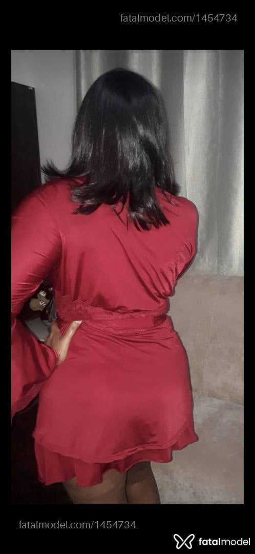 Acompanhante mulher com cabelo castanho de olhos castanhos - Mel Medeiros Acompanhante mulher com cabelo castanho de olhos castanhos - Mel Medeiros