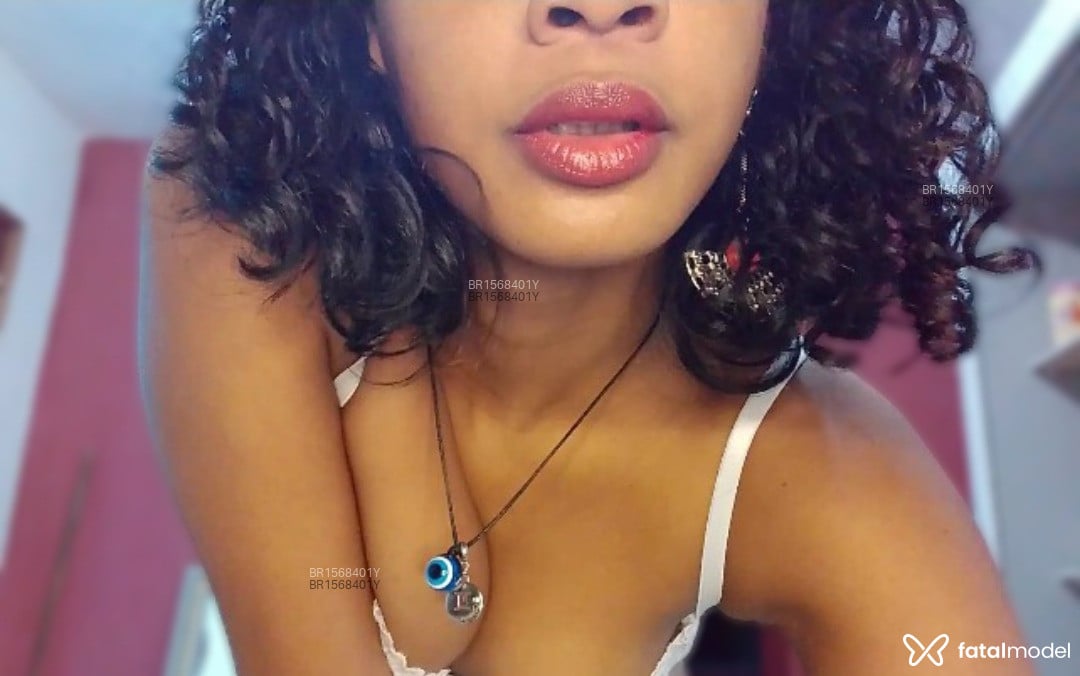 Acompanhante mulher morena (o) de olhos pretos em Virtual - Camila Santi