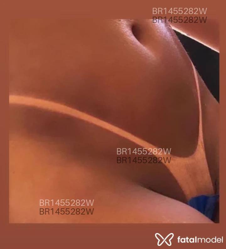 Acompanhante mulher com cabelo castanho de olhos castanhos - Camila
