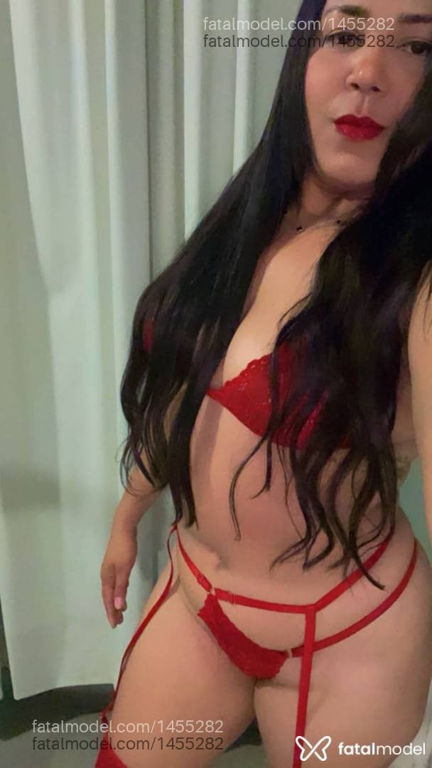 Acompanhante mulher com cabelo castanho de olhos castanhos - Camila