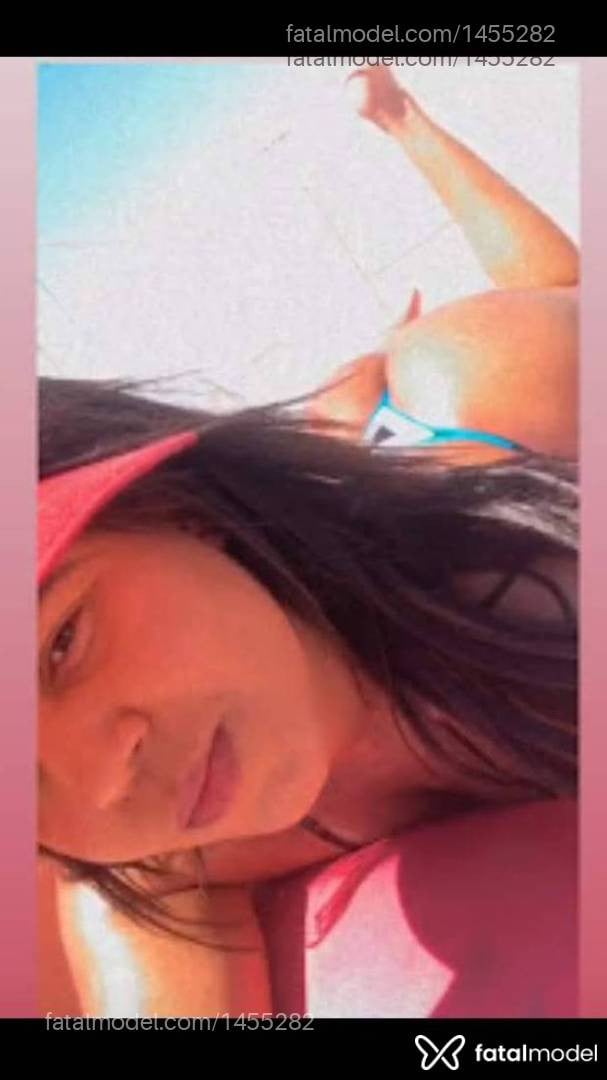 Acompanhante mulher com cabelo castanho de olhos castanhos - Camila