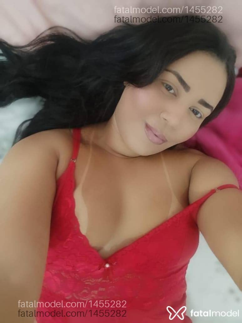 Acompanhante mulher com cabelo castanho de olhos castanhos - Camila