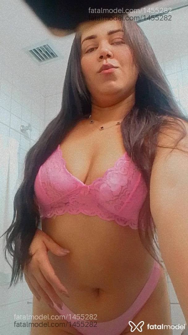 Acompanhante mulher com cabelo castanho de olhos castanhos - Camila