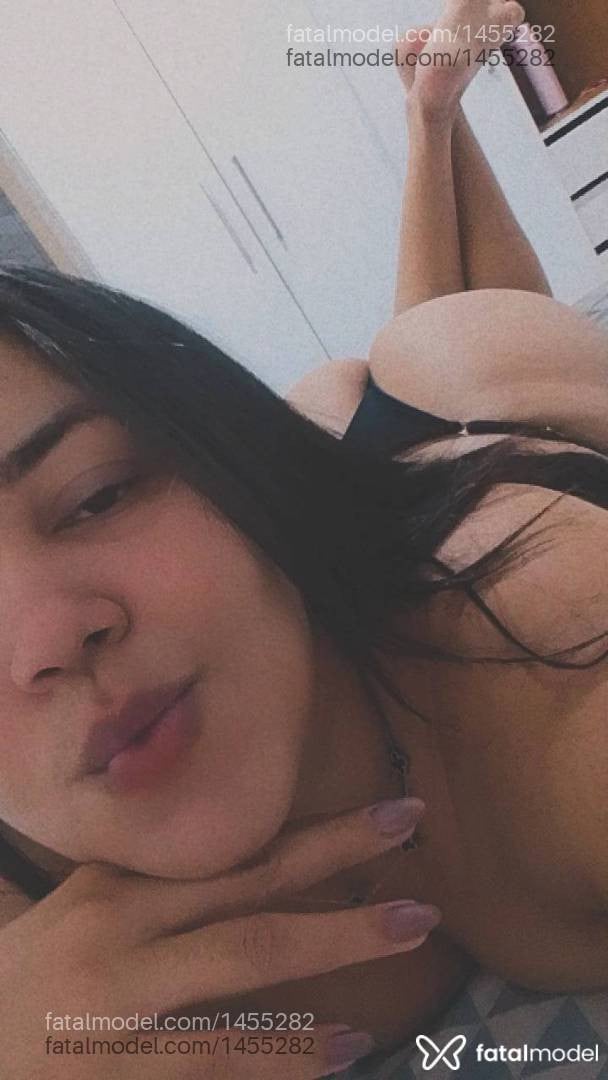 Acompanhante mulher com cabelo castanho de olhos castanhos - Camila