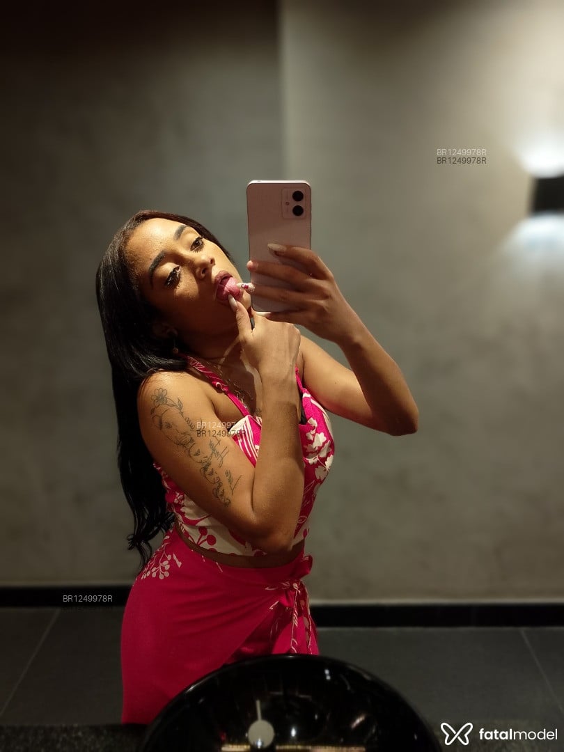 Acompanhante mulher morena (o) de olhos castanhos em Niterói - Lais Fernandes