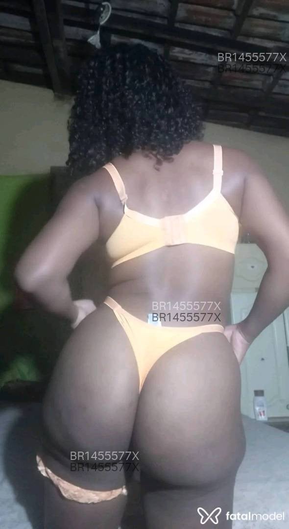 Acompanhante mulher trans morena (o) de olhos pretos em São Gotardo - Brenda campos