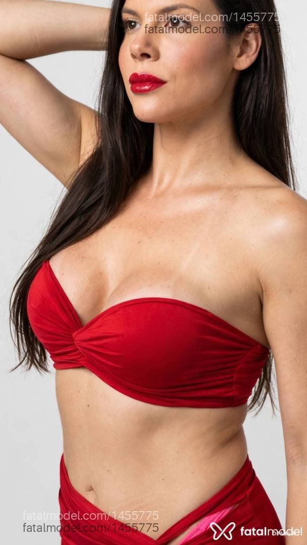 Acompanhante mulher trans com cabelo castanho de olhos castanhos - Amanda