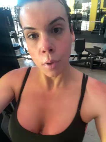 Acompanhante mulher trans com cabelo castanho de olhos castanhos em Lages Acompanhante mulher trans com cabelo castanho de olhos castanhos em Lages - Amanda