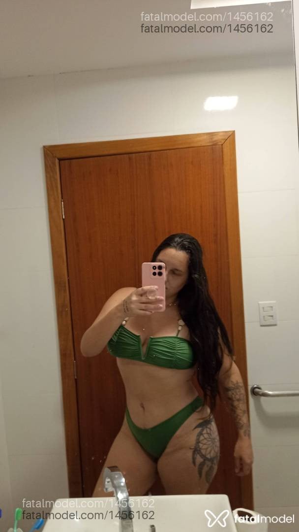 Acompanhante mulher com cabelo castanho de olhos castanhos - Pandora Garcia
