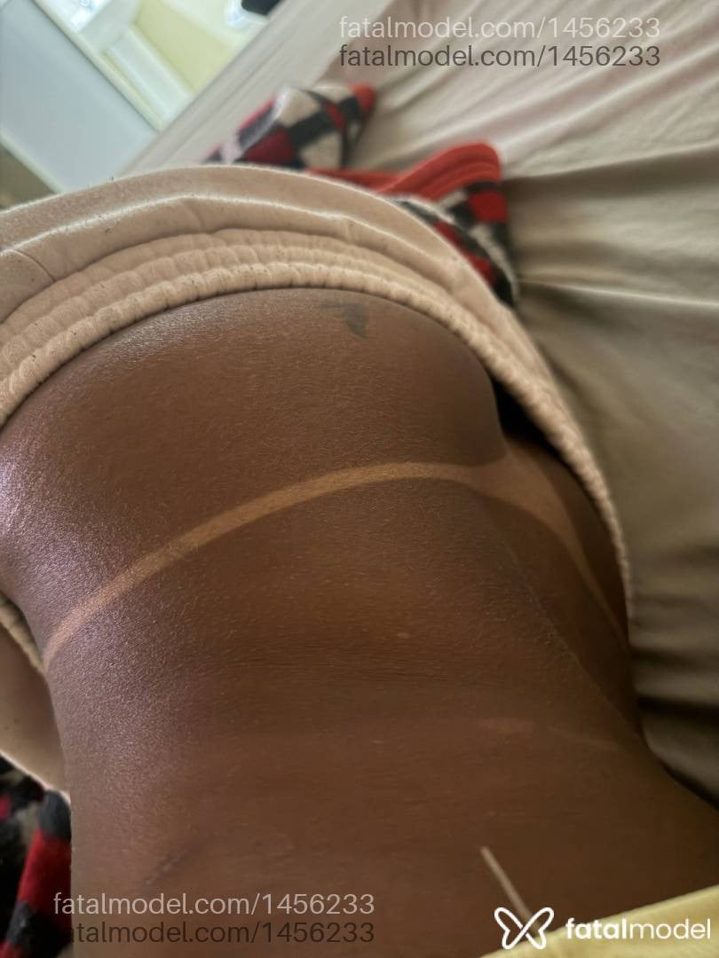 Acompanhante mulher morena (o) de olhos castanhos em Valença - poly