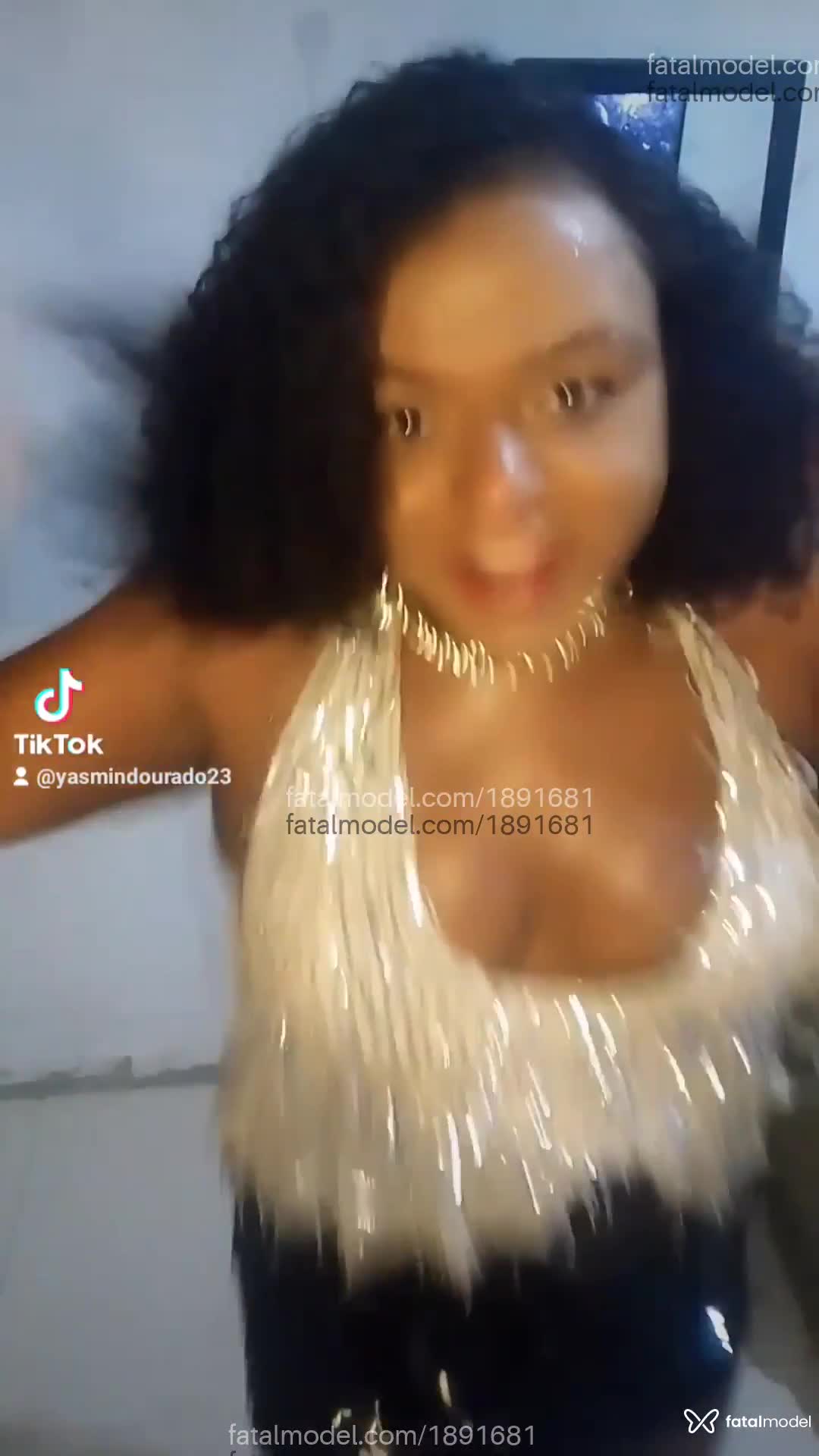 Acompanhante mulher trans morena (o) de olhos castanhos em Rio de Janeiro - Yasmin dourado