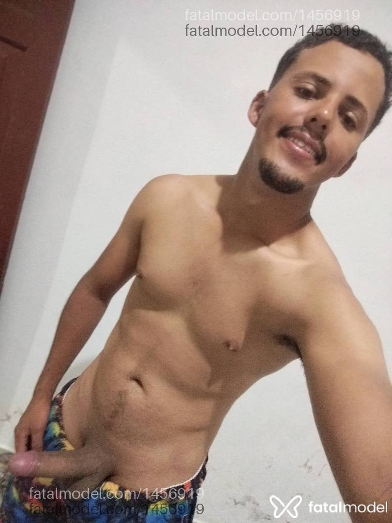 Acompanhante homem morena (o) de olhos castanhos - Gabriel