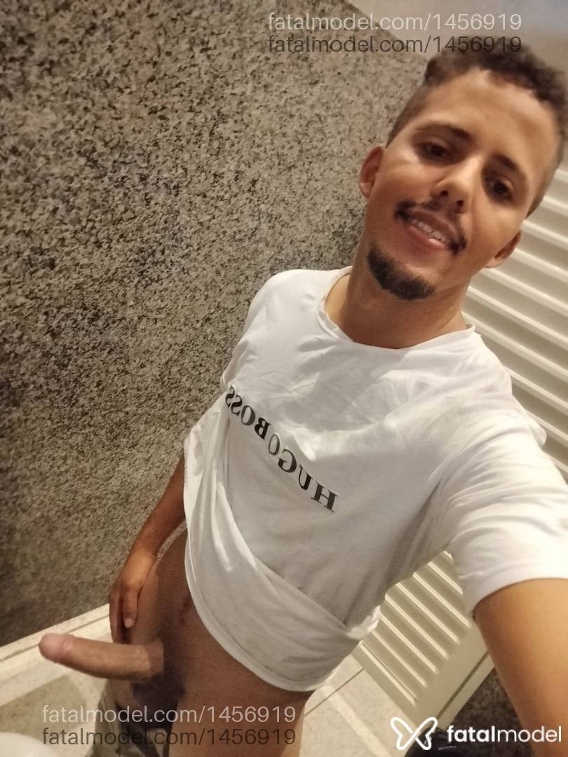 Acompanhante homem morena (o) de olhos castanhos - Gabriel