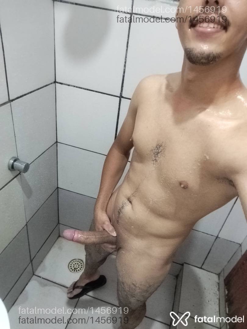 Acompanhante homem morena (o) de olhos castanhos em Ji-Paraná - Gabriel