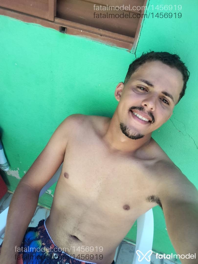 Acompanhante homem morena (o) de olhos castanhos - Gabriel