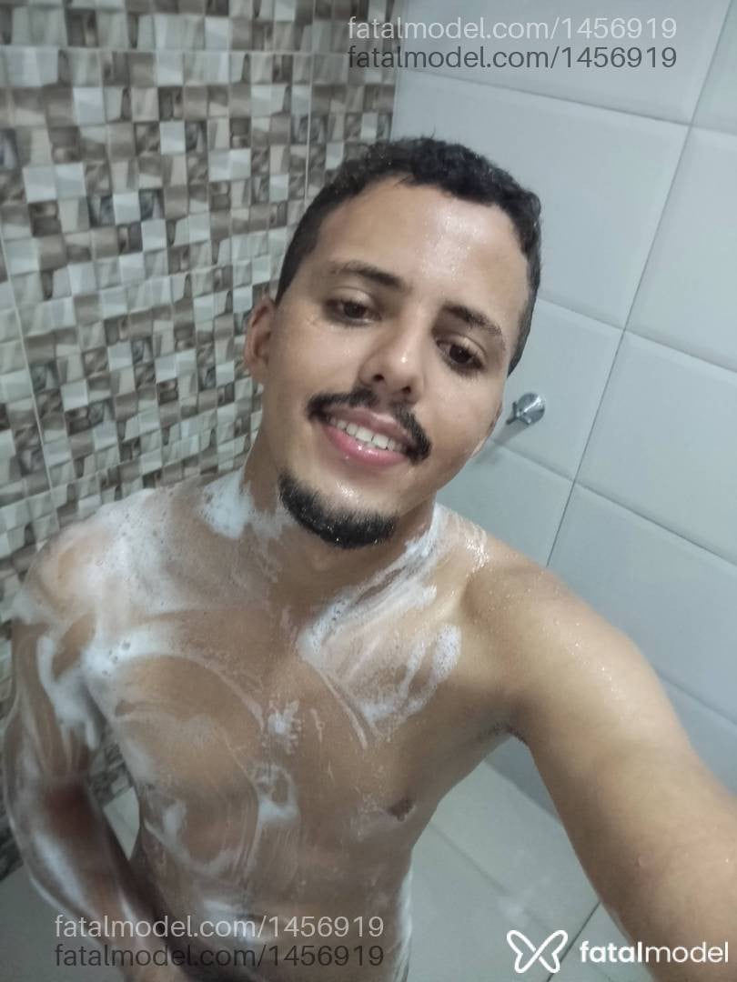 Acompanhante homem morena (o) de olhos castanhos - Gabriel