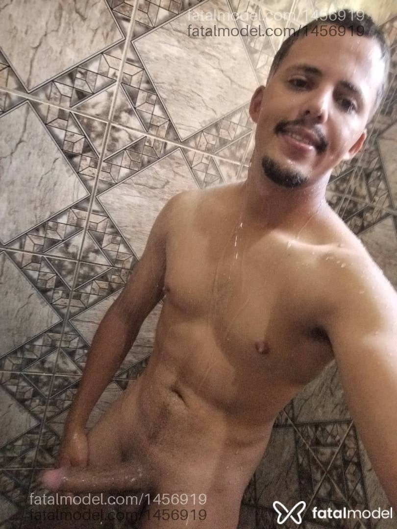 Acompanhante homem morena (o) de olhos castanhos - Gabriel