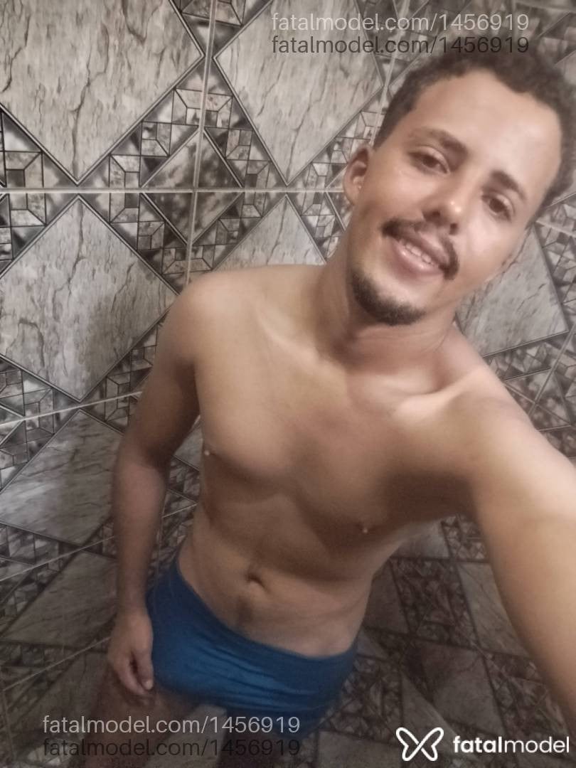 Acompanhante homem morena (o) de olhos castanhos - Gabriel