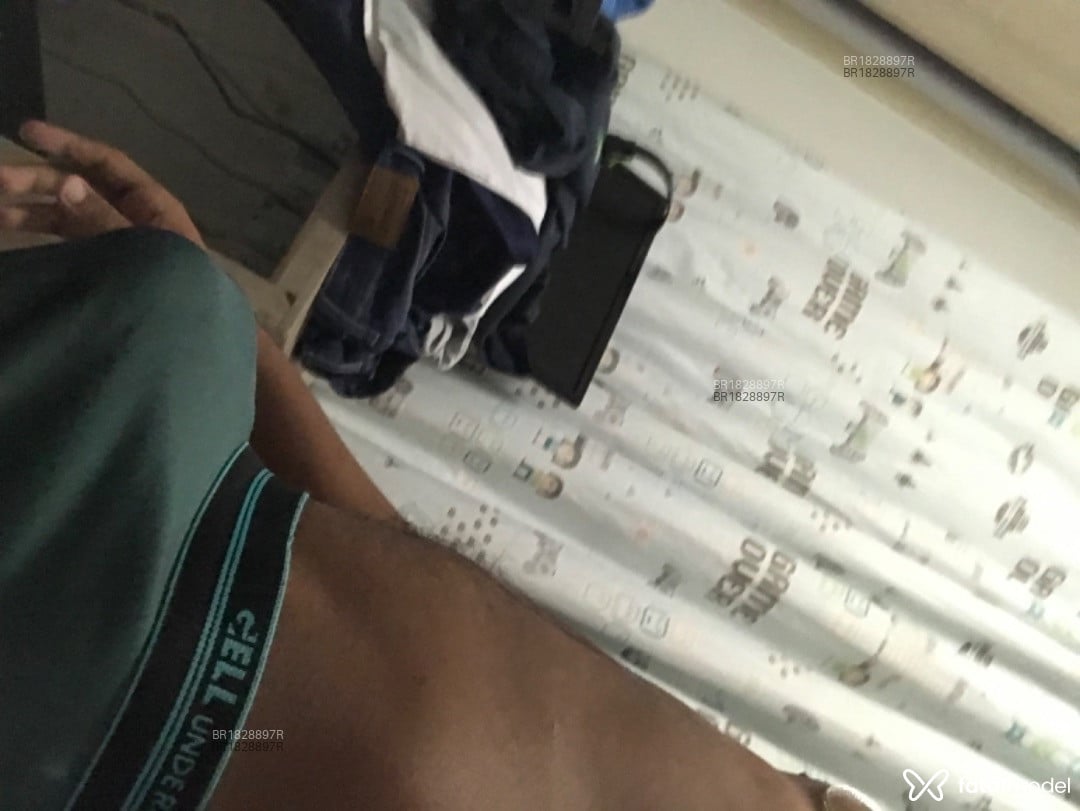 Acompanhante homem morena (o) de olhos pretos em Aparecida de Goiânia - Matheus