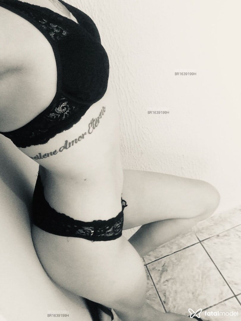 Acompanhante mulher com cabelo castanho de olhos mel em Canoinhas - Faby Andrade