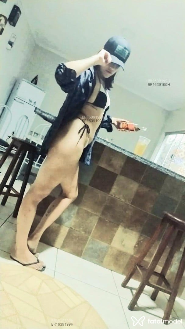 Acompanhante mulher com cabelo castanho de olhos mel em Canoinhas - Faby Andrade