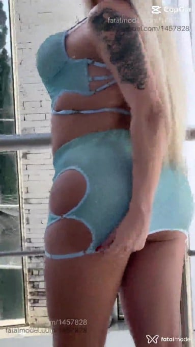 Acompanhante mulher trans com cabelo castanho de olhos castanhos em São Paulo - Julia Steinkopf