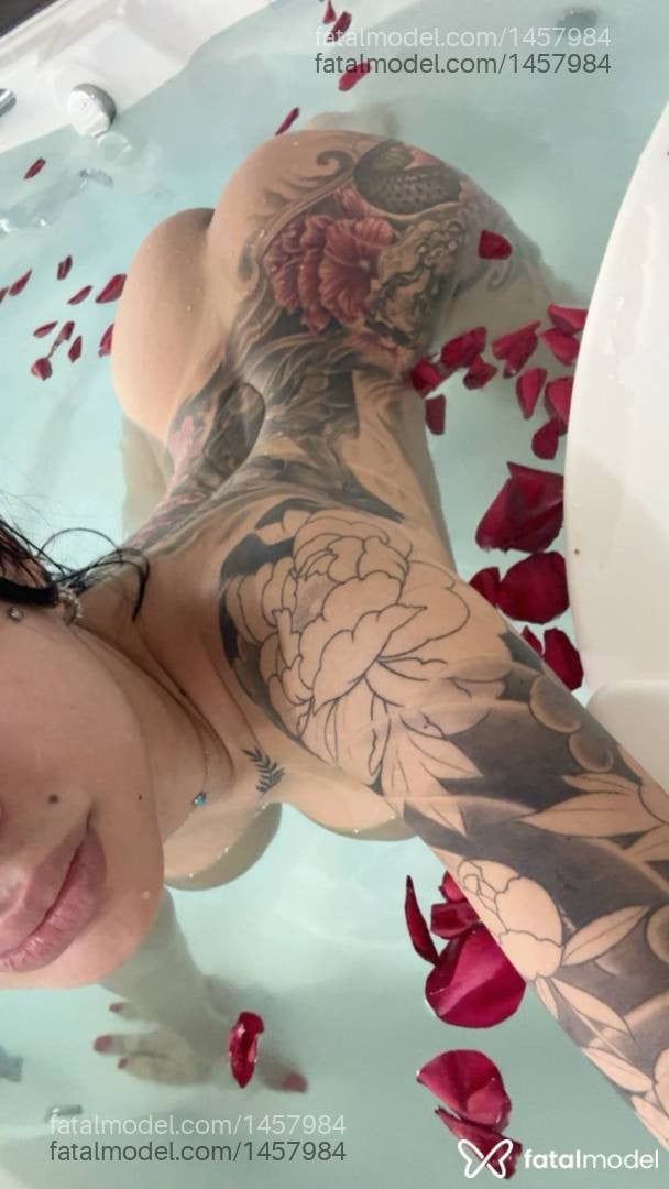 Acompanhante travesti morena (o) de olhos castanhos - Dandara