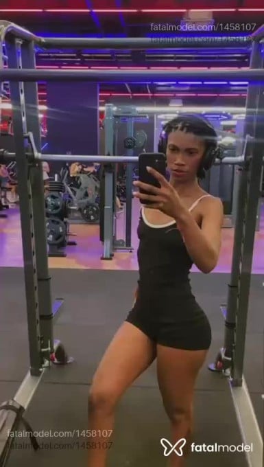 Acompanhante mulher com cabelo castanho de olhos castanhos em Vilhena Acompanhante mulher com cabelo castanho de olhos castanhos em Vilhena - Pantera Negra