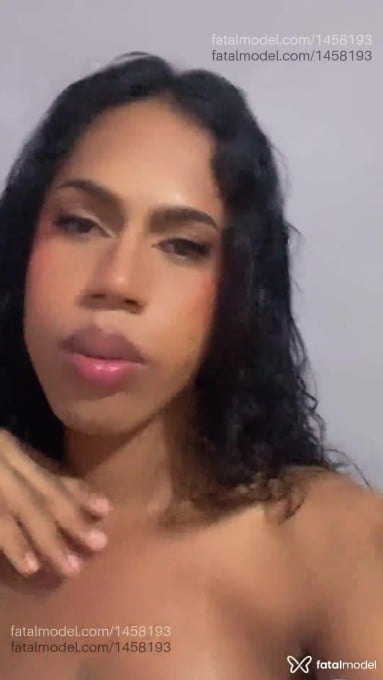Acompanhante mulher trans morena (o) de olhos castanhos em Feira de Santana - Rana Oliveira