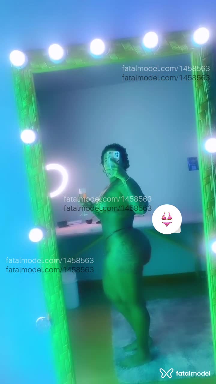 Acompanhante mulher loira (o) de olhos pretos em Curitiba - Helena Santos
