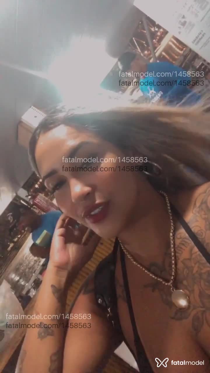 Acompanhante mulher loira (o) de olhos pretos em Curitiba - Helena Santos