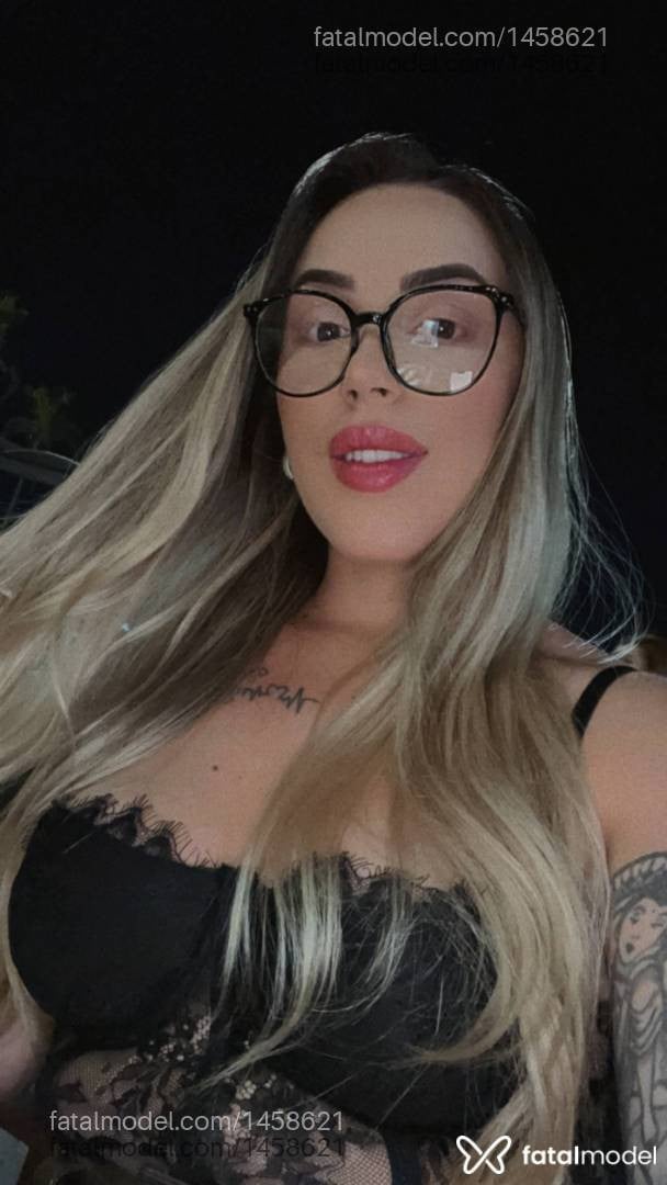Acompanhante mulher loira (o) de olhos castanhos - Rafaella Lopes