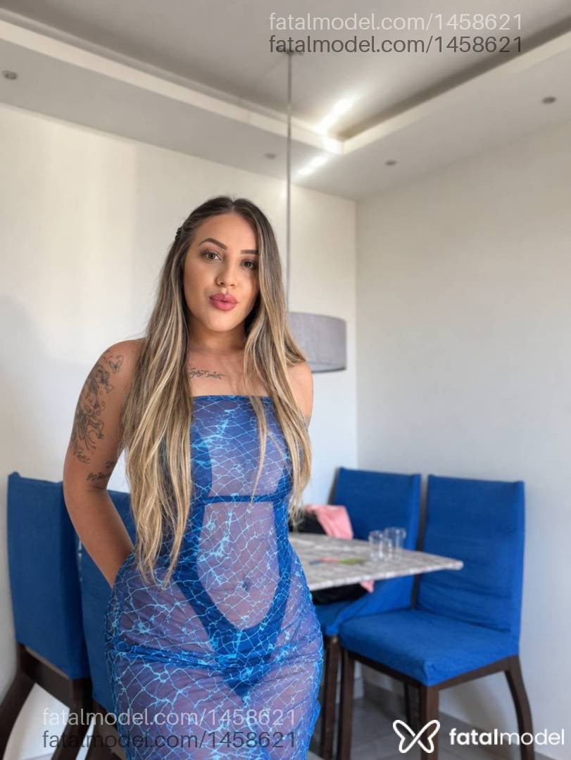Acompanhante mulher loira (o) de olhos castanhos - Rafaella Lopes