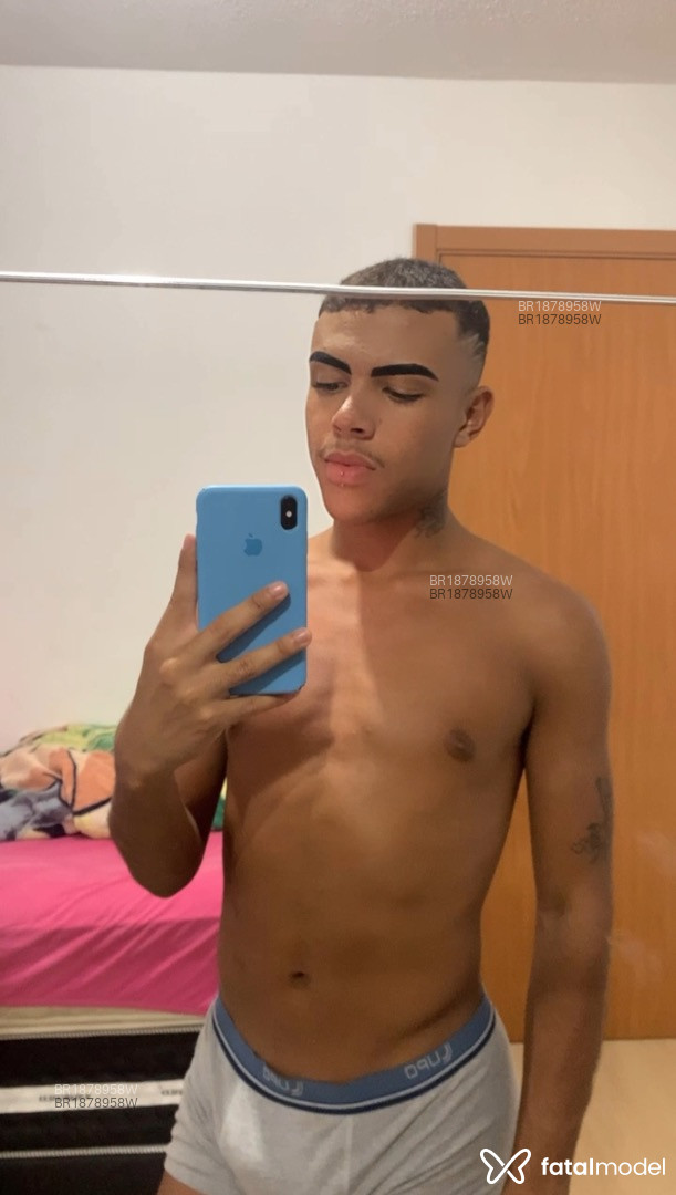 Acompanhante homem morena (o) de olhos castanhos - Gustavo Bitencour Acompanhante homem morena (o) de olhos castanhos - Gustavo Bitencour