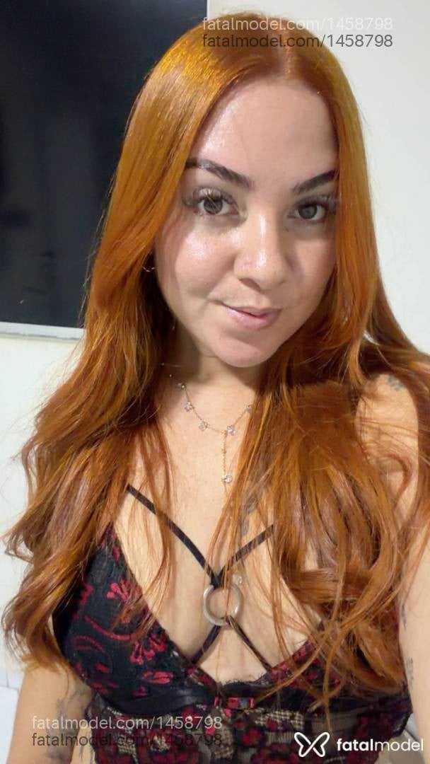 Acompanhante mulher ruiva (o) de olhos verdes - Milly Santos