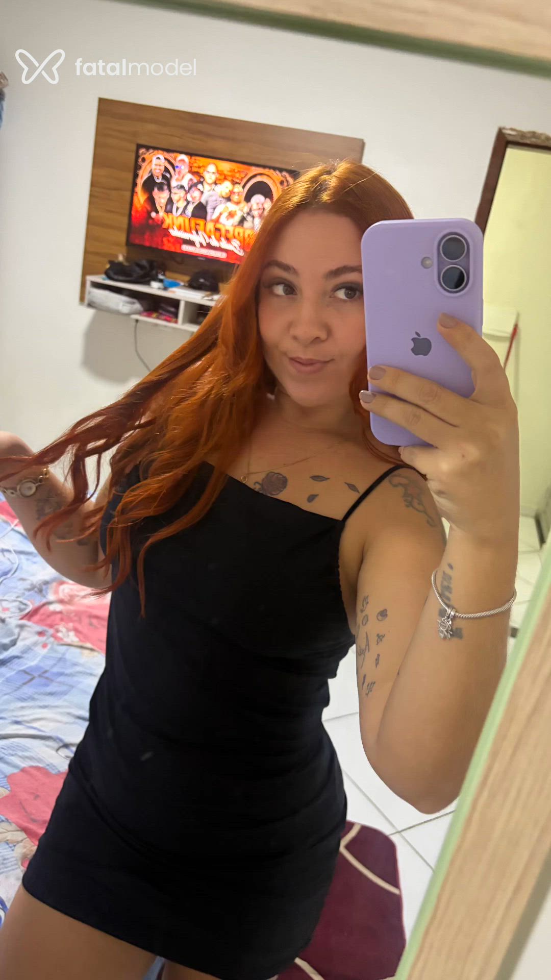 Acompanhante mulher ruiva (o) de olhos verdes - Milly Santos