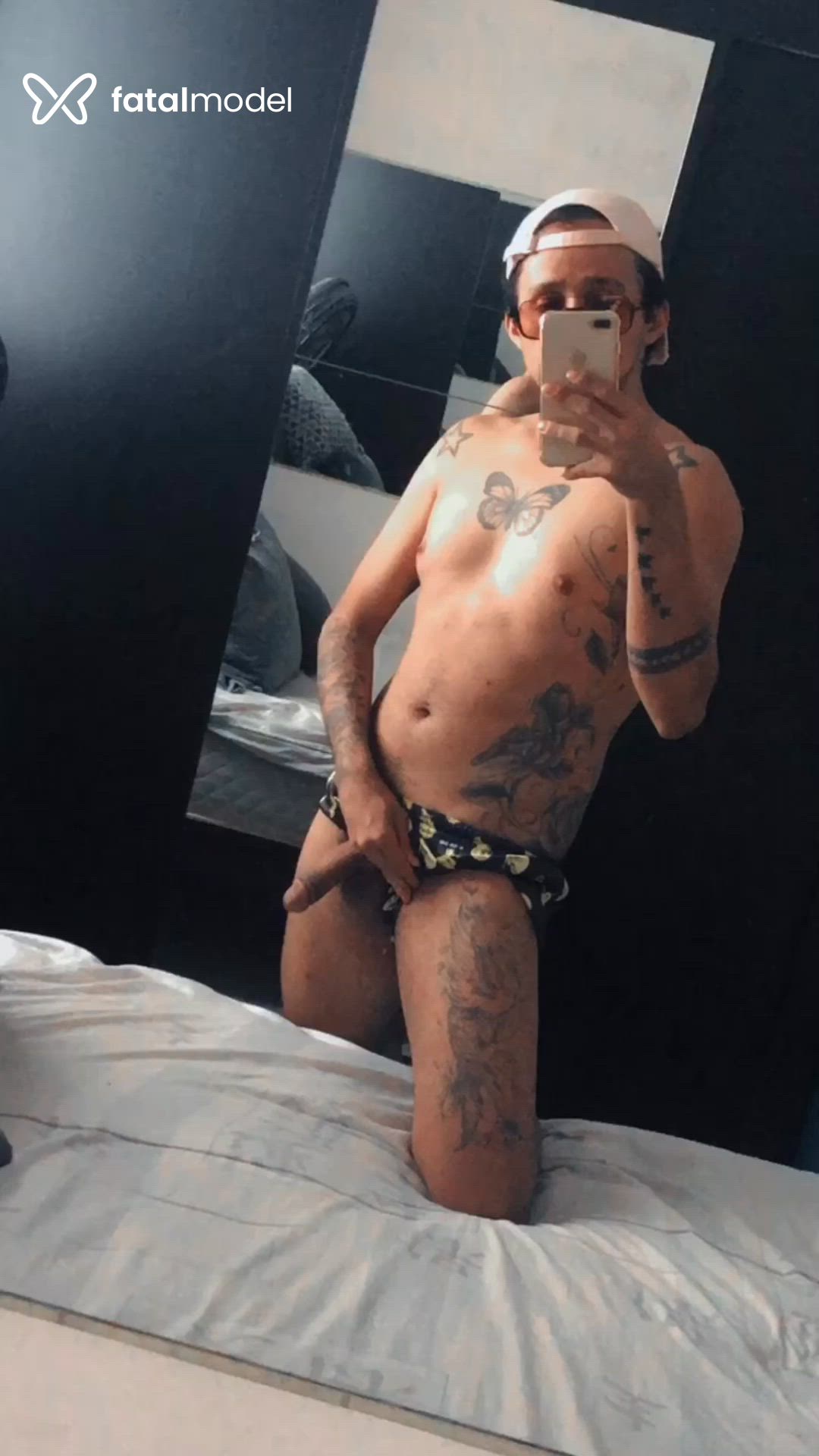 Acompanhante homem morena (o) de olhos castanhos - Renato
