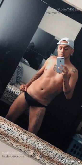 Acompanhante homem morena (o) de olhos castanhos em São Paulo Acompanhante homem morena (o) de olhos castanhos em São Paulo - Renato