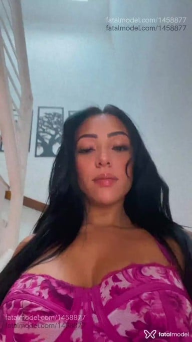 Acompanhante mulher com cabelo castanho de olhos castanhos em Itaperuna - Estrela
